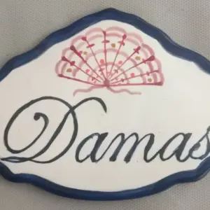 Placa señalamiento mujeres