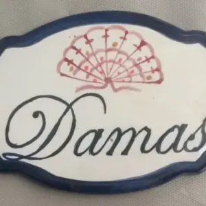 Placa señalamiento damas